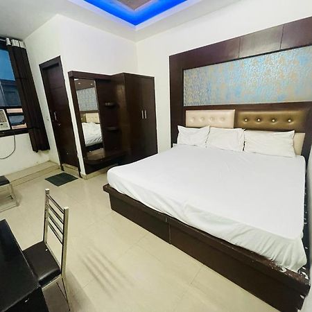 אגרה Premium Boston Rooms Family Hotel מראה חיצוני תמונה