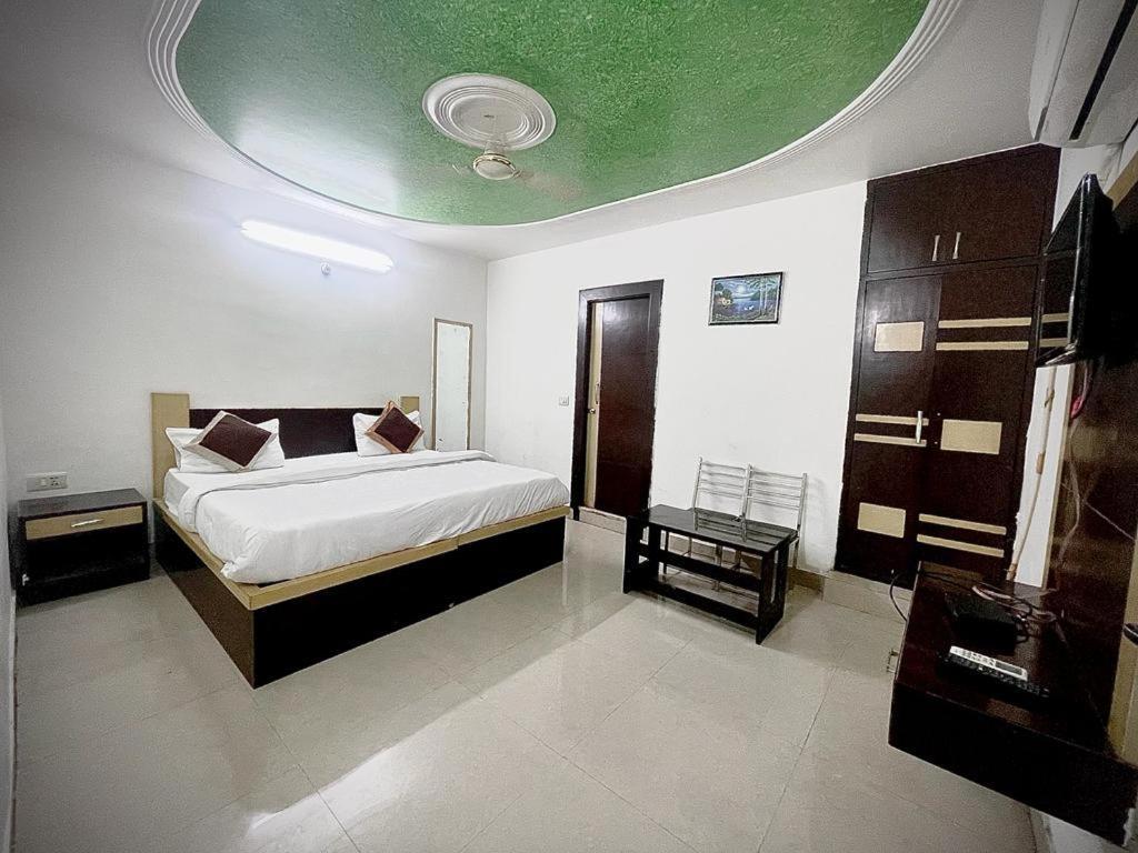 אגרה Premium Boston Rooms Family Hotel מראה חיצוני תמונה
