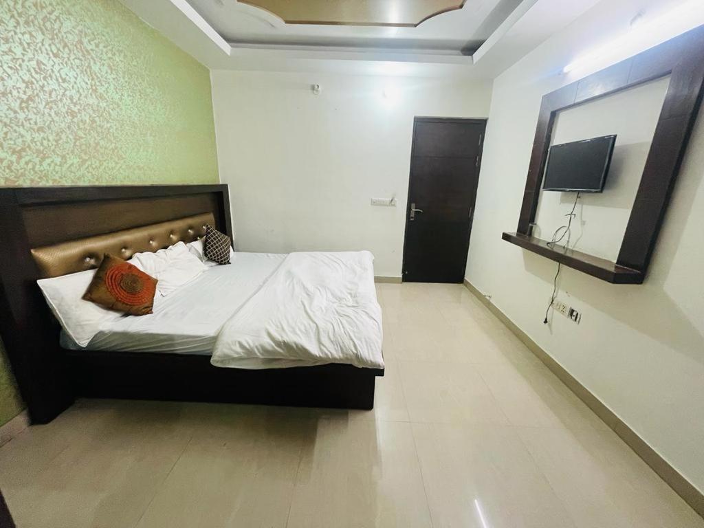 אגרה Premium Boston Rooms Family Hotel מראה חיצוני תמונה